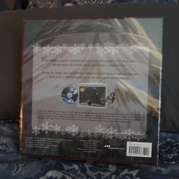 The Polar Express Holiday Gift Set Box Children's Book and Movie Bell Ornament - Picture 2 of 3